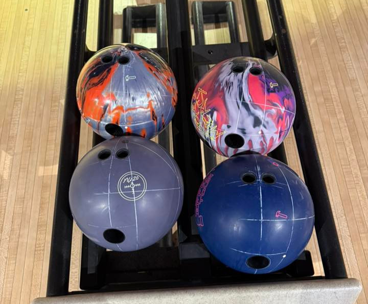 HammerBowling's tweet photo. This and an hour of bowling with nobody next to you. ๐
#HammerBowling #ZeroMercySolid #ZeroMercyPearl #NU20 #EffectTour #NothingHitsLikeAHammer ๐จ https://t.co/fWsU5wRXuC