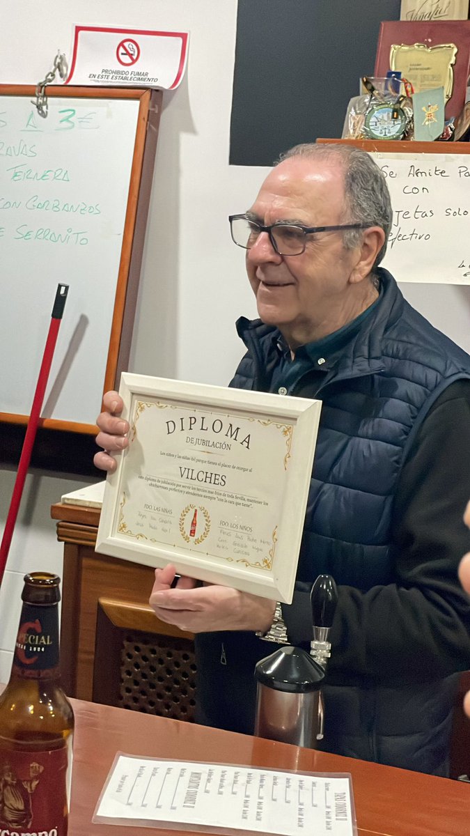 Hoy se retira un grande de la Hostelería de Montequinto. Disfruta de tu jubilación #HONOR