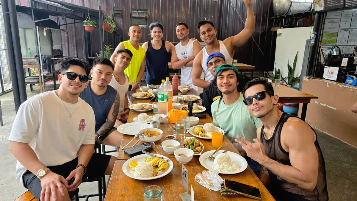 vhin2x's tweet photo. 🖤🤍💚💙🖤🤍💚💙 #friends #despedida #bonding #meal #friends #friendshipgoals #friendship #friendsforkeeps #friendsforever #friendsforlife #memories

Plot twist:

It all goes
Well

And

Life keeps
Getting better!!! 😇😇😇 https://t.co/KLjzO2l7WQ