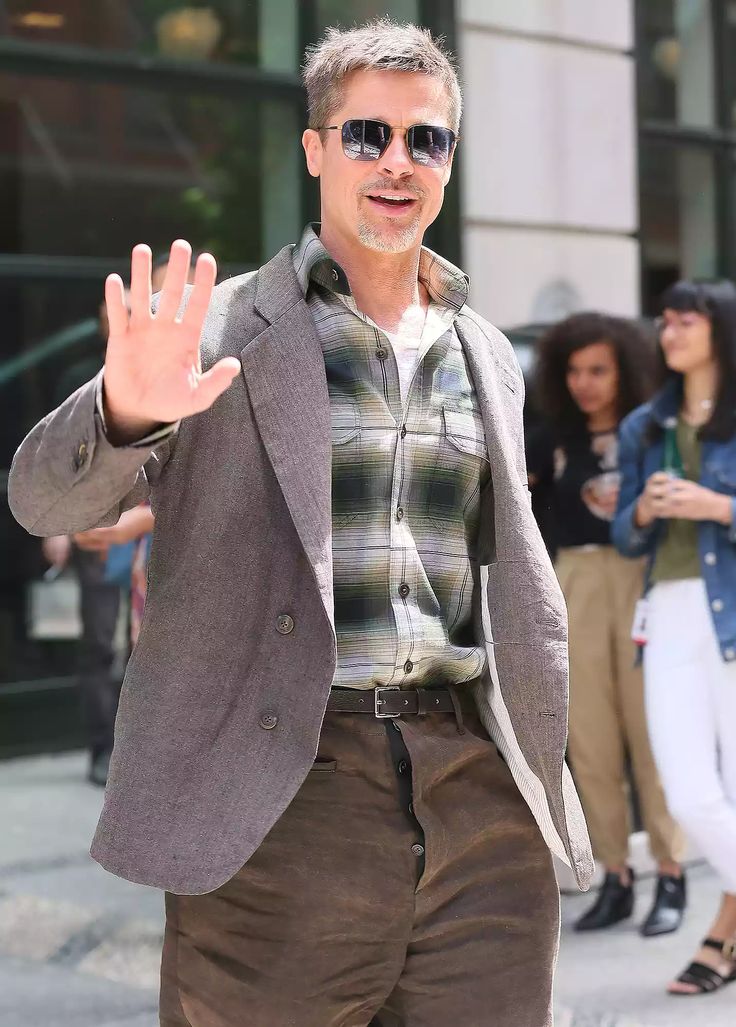 BradPitt771's tweet photo. Brad Pitt 
You can't force someone to respect you, appreciate you, or love you. But you can protect your heart and refuse to accept their lack of respect, appreciation, and love. https://t.co/A7lF7CykmV