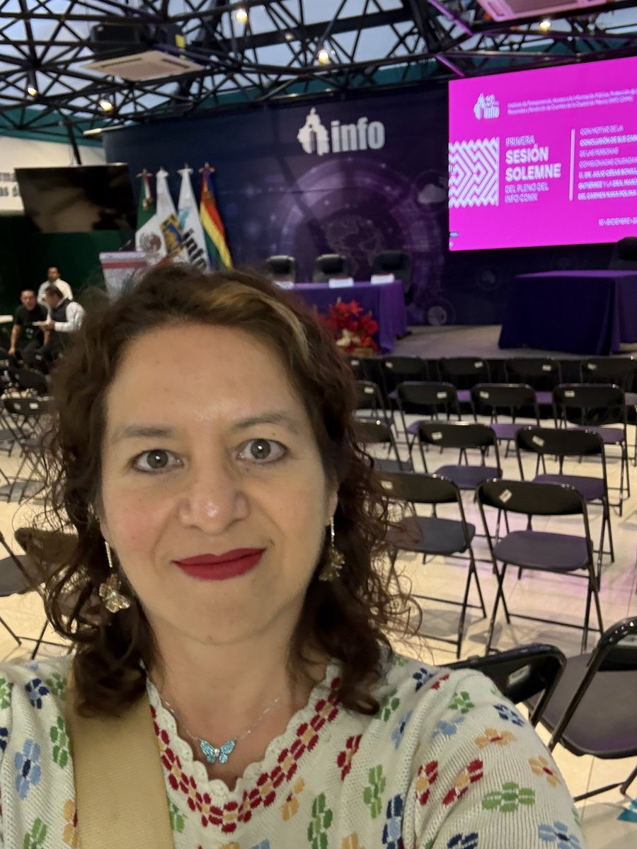 MaricarmenNava's tweet photo. En la sesión solemne de cierre de funciones como comisionada ciudadana del @InfoCdMex en el que también termina @JulioCBonillaG 

#EnVivo https://t.co/Ev231FPwSh https://t.co/W9rA1wuVAi
