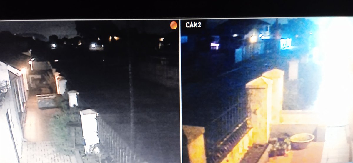 lunda_robert's tweet photo. EISH, SOUTH AFRICA, JOHANNESBURG, IN KENSINGTON SINCE NOVEMBER ALL THE STREETS LIGHTS WAS OFF UP TO NOW, CAN YOU IMAGINE THIS DECEMBER TIME THERE'S MORE CRIMES DURING THE NIGHT IN KENSINGTON BCOZ OF LAKE OF STREETS LIGHTS, WHAT CAN WE DO WITH THIS MUNICIPALITY AUTHORITY? SHAME https://t.co/t3BE2ibqJB