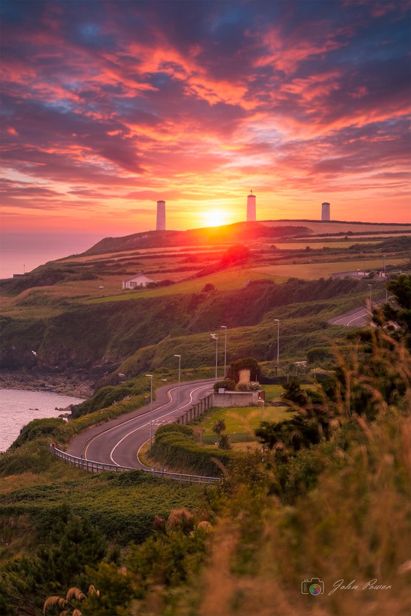 ThisIsIreland3's tweet image. Metalman Sunset, absolutely stunning 🌄

📍 Tramore, Co. Waterford - Ireland ☘️ 

📸 John Power 

#Waterford #Sunset #Ireland #Metalman #Ardmore #Beauty