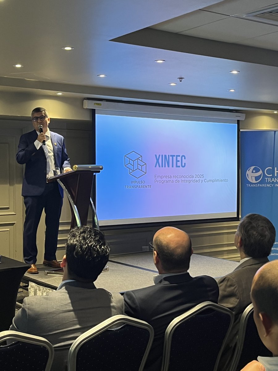 xintec's tweet photo. @xintec  recibió el reconocimiento #ImpulsoTransparente de @Ch_Transparente 🙌
Un hito que destaca nuestra Cultura Naranja y el principio que nos guía desde 2008: “dormir tranquilos”, trabajar con integridad y decisiones justas.
Gracias al Team Naranja. https://t.co/uwdnm9j3Ee