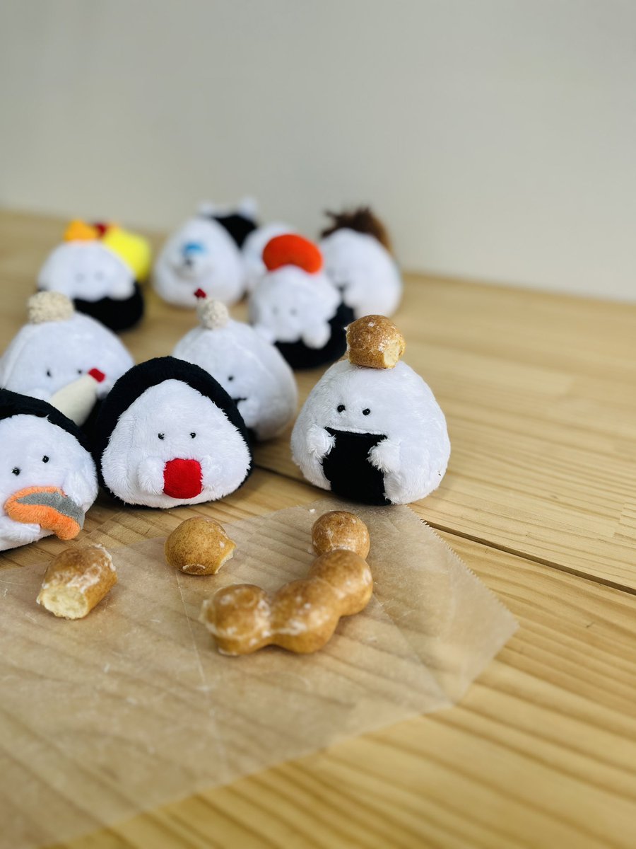 おにぎりさん 出来上がりサイズ約6×6センチ 三角おむすび おにぎり 型 押すだけ 6個