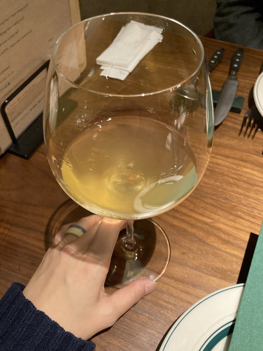 mxs385's tweet photo. 最近また、ワインの良さを再認識している... 料理に合うものを飲める機会があること、その良さを舌で解ることの贅沢さを痛感する。ほんと嗜好品は素敵で危険な沼だゎ... #味覚のうつろい https://t.co/bM6ELFvf7N