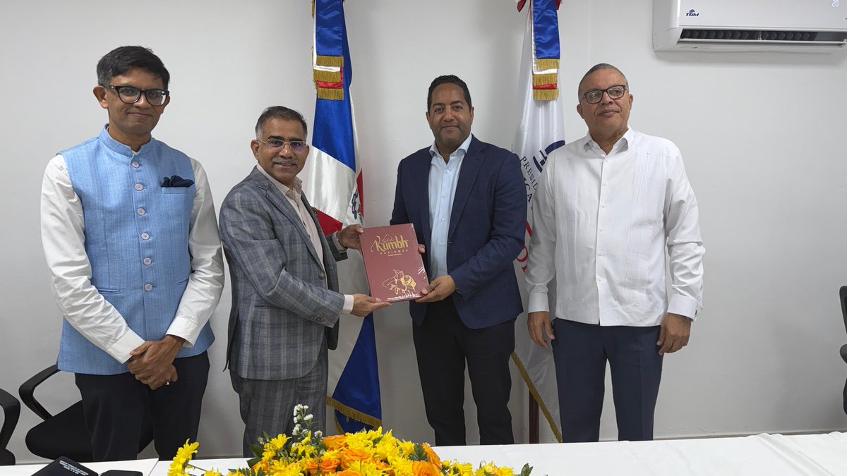 El embajador KD Dewal se reunió con el señor Benny Metz y el señor Alexis Alcántara, Presidente y Director Ejecutivo, respectivamente, del Consejo Nacional de Discapacidad (CONADIS), y miembros de su equipo, donde debatieron una posible cooperación entre la India y República