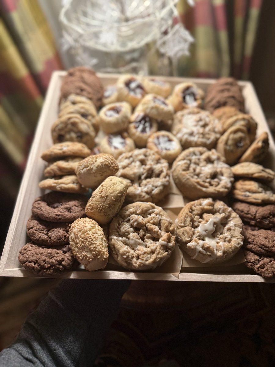 Ang_Does's tweet photo. @MeCookieMonster Every day till December 23rd https://t.co/jgc8mRVXIw