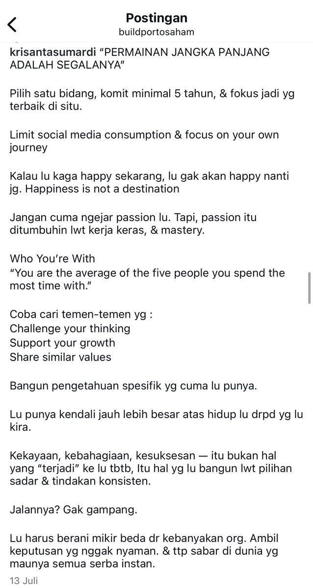 Main jangka panjang itu segalanya. Fokus di satu bidang, batasi distraksi, &amp; bangun diri lu lewat pilihan sadar yg konsisten. Kebahagiaan, kesuksesan, dan mastery itu bukan datang tiba-tiba, tp dari proses yg lu jalani tiap hari. Di dunia yg serba instan, yg sabar &amp; fokus bakal