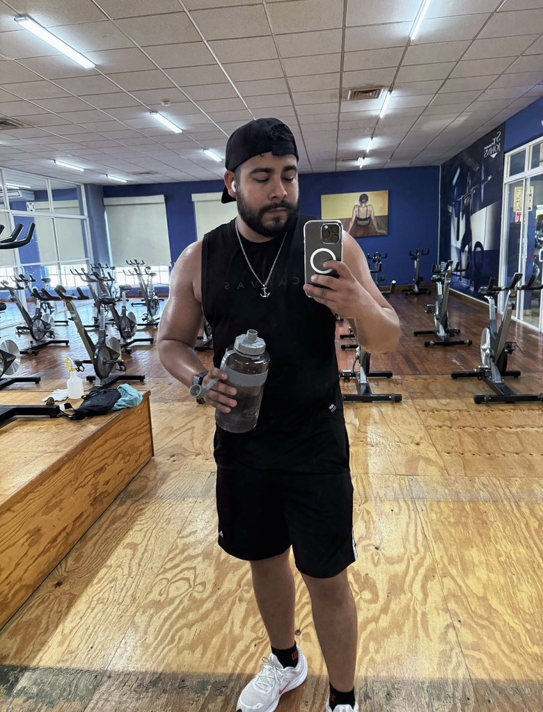 julio0nn's tweet photo. Ánimo plebes  🐺❤️‍🔥🦊 https://t.co/eCXhZAG7k2