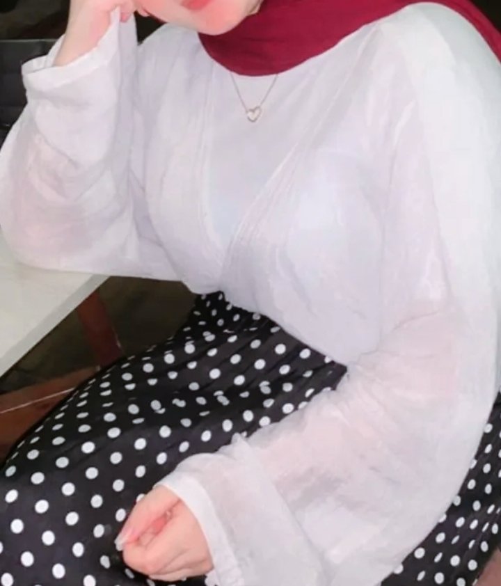 وانا لابسه الاوتفيت الكتكوت