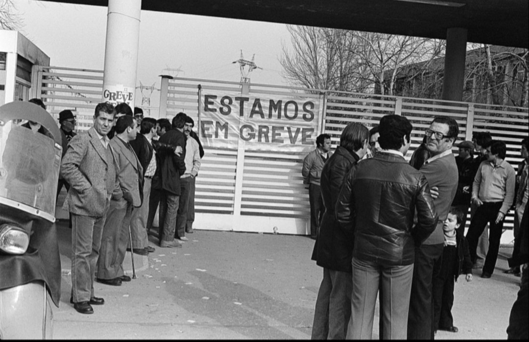 📷 Concentração na Siderurgia Nacional durante a greve geral de 12 de fevereiro de 1982

Fotografia de João Silva (<a href="/CGTP_IN/">CGTP-IN</a>)