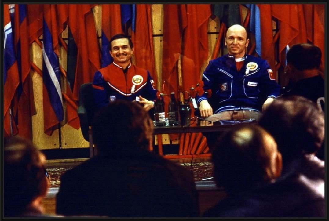 Ana Julia tweet media