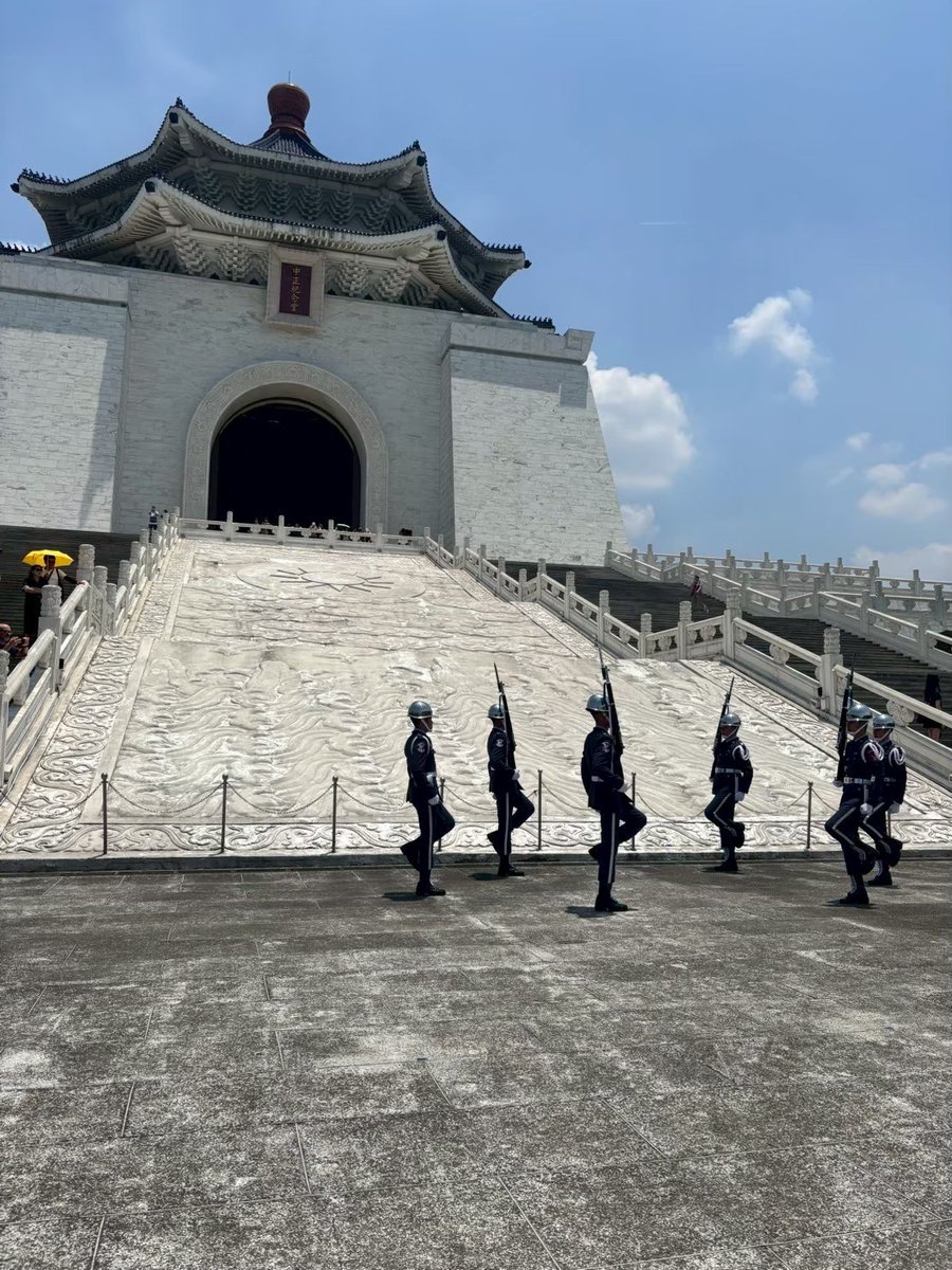 csb_Corp's tweet photo. オフィシャルブログ更新しました！

『家族旅行』

https://t.co/PdaNLluDxR

#家族旅行 #台湾 #CSB https://t.co/tI27qiUMKF