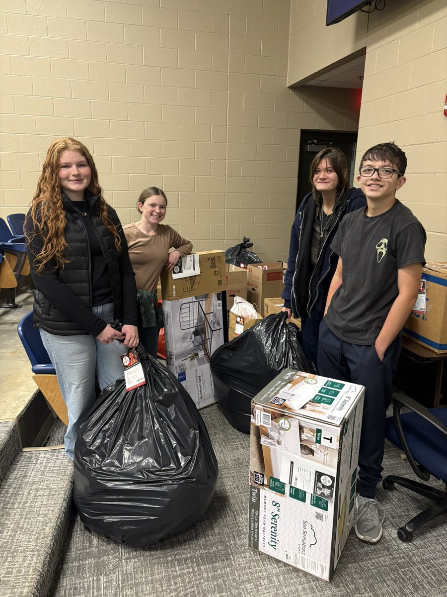 Mrs. Pendergrass Ag tweet media