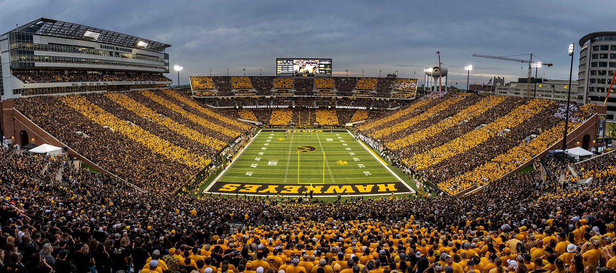 corey3scott's tweet image. Iowa offered!!