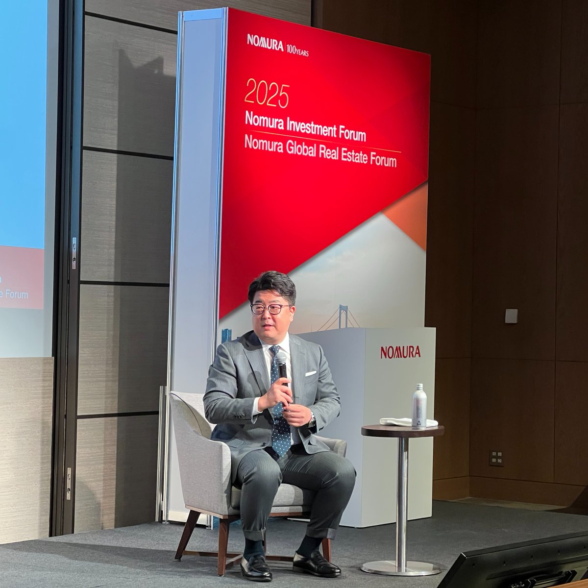 野村證券主催Nomura Investment ForumにCFO新開が参加。足元の市況や2026年の成長ドライバー、データセンター・AI関連のエクスポージャー、中国市場のリスク・戦略、2025CMDで示された2030 Aspirationから2035 Aspirationへの変更意図と背景などをアナリストと議論しました。
bit.ly/3HFHMia