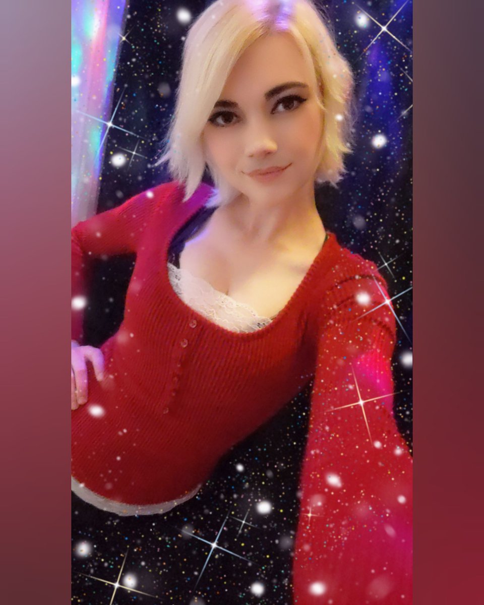 Despite the current California heat I'm 100% in the holiday spirit for the first time in years🎄
I hope all of you get everything you want and then some 🫶
Remember to be the main character in your story!