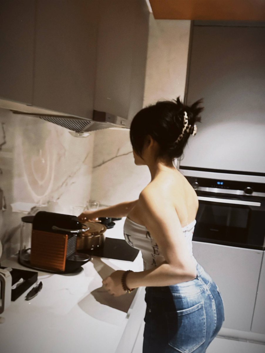 一杯冰美式 tweet media