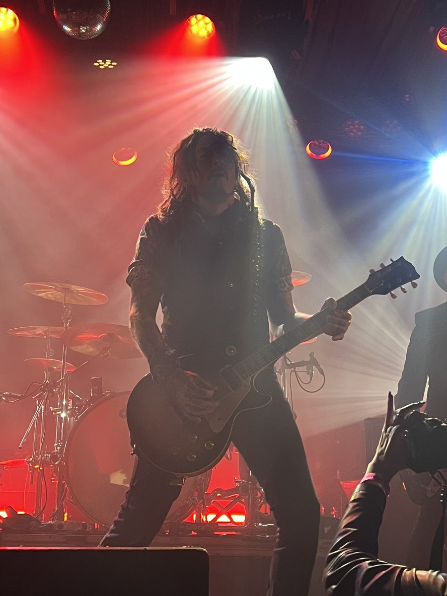 somewhatsane's tweet photo. The Wildhearts, Concorde 2, Brighton Wednesday 10 December

#thewildhearts #gingerwildheart https://t.co/z1Y9ea6uvo