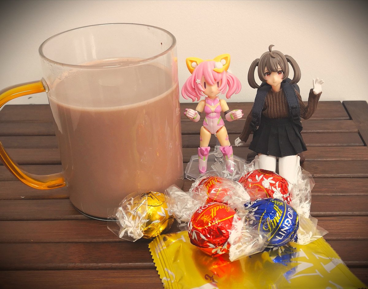 ココア様 朝ホットココアうまいわ☕️