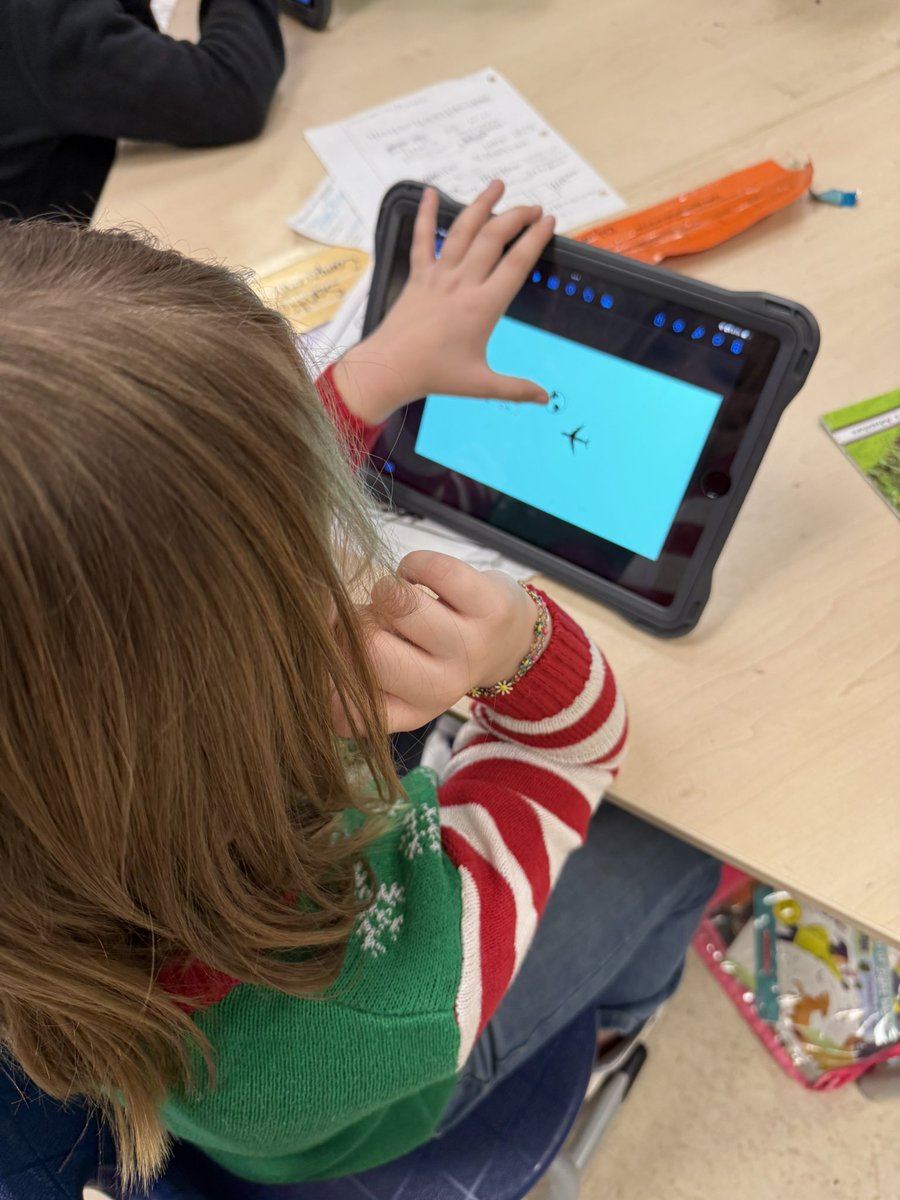 STEAMatOakdale's tweet image. Excited to partner with Apple today! Students explored science by studying patterns of day and night, using iPads to amplify engagement and learning. 🍎🐉 #AppleEDU #OakdaleSTEAM @RockHillSchools
