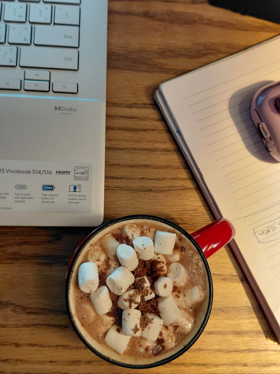 leloo40's tweet image. الغروب و احتساء الهوتشوقليط