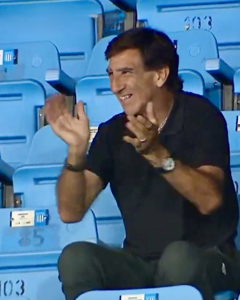 Data Racing 👑 tweet media