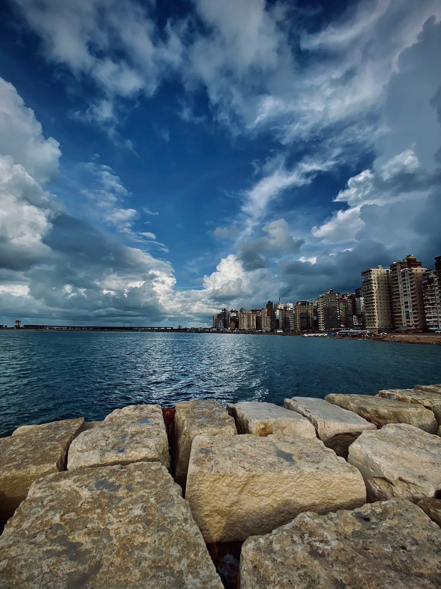 Alexandria_egy1's tweet photo. اللهم لك الحمد على جمال خلقك، ونسألك سكينةً في قلوبنا وطمأنينةً لا تزول 🌥️🤍 https://t.co/GilP1jrHZq