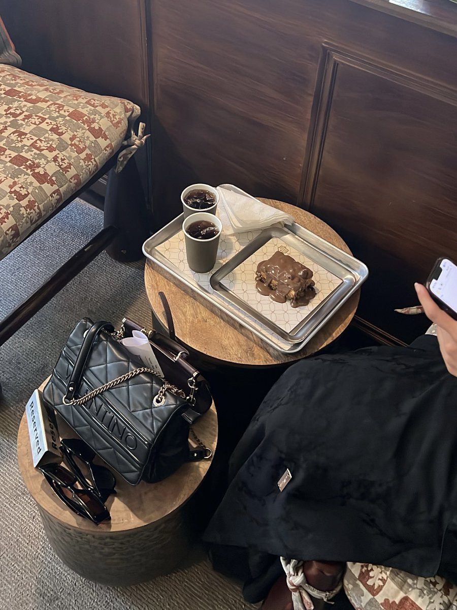 دانـة tweet media