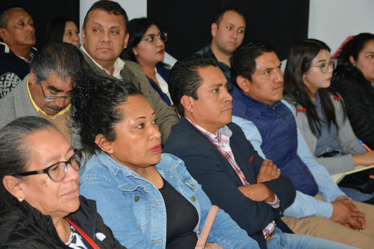 En la bella capital de nuestro estado se llevó a cabo la capacitación de Estructuras Municipales del Valle de Toluca para el periodo 2025-2028.
Agradecemos a todos los asistentes por su trabajo y dedicación.  Porque cuando el PAN Edomex trabaja unido se construye un mejor futuro.
