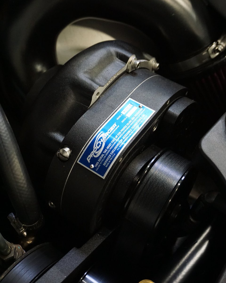 LingenfelterLPE's tweet photo. Customer: Hey I have a pro charger system I wanna throw on my GTO. Can y’all do it?
Us: Hell yeah we can 😏
#procharger #gto #pontiac #lingenfelter
@ProCharger https://t.co/R7f68XBWOo