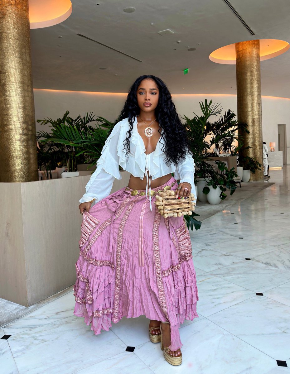 aurumamare's tweet image. my design vs. me, how’d I do? 🥺