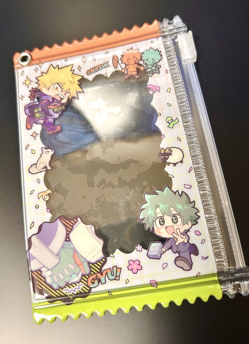 久しぶりにノベルティ作りました！カードや缶バなど入れられる