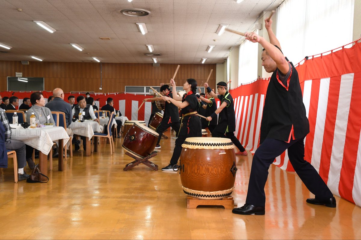 JASDF_Nara's tweet photo. 若い学生の中には、初めて餅をついた学生もおり、日本の伝統行事を理解する良い機会となりました。

#航空自衛隊 #幹部候補生学校 https://t.co/cdw4XNj3XM
