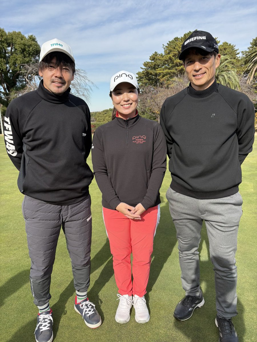 higanyan1011's tweet photo. 宮本恒靖さんと松井大輔さんとゴルフしました！
日本が誇るサッカー界のスーパースターとお話し出来て、私ももっと人として競技者として成長したいと思いました🔥
ありがとうございました🙇‍♀️ https://t.co/L7W2rsKrqU