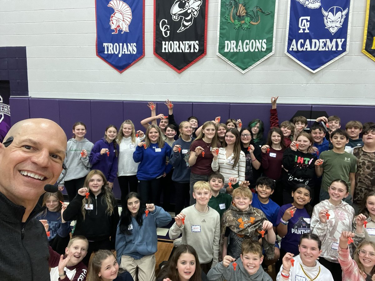 HearTedTalk's tweet photo. I was back at Chesapeake Middle School today to present my leadership workshop to a great group of 6th and 7th graders!  Special thanks to the Gallia-Vinton ESC for supporting my work with the students!  #IFeelGreat https://t.co/nxpHt3MtRM