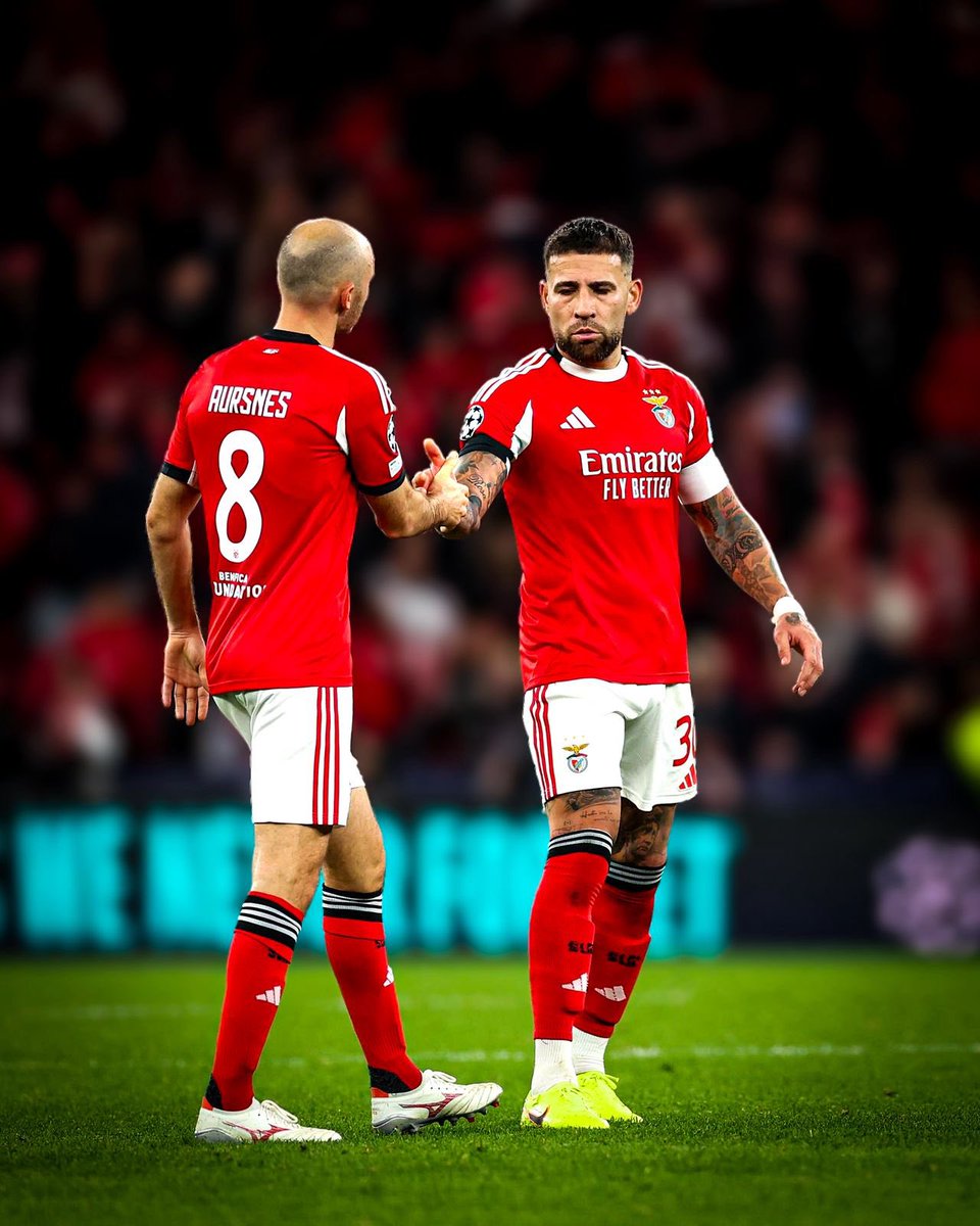 Notamendi30's tweet photo. Noche de @ChampionsLeague ⚡️⚽️ #UCL https://t.co/xETueBNDmt