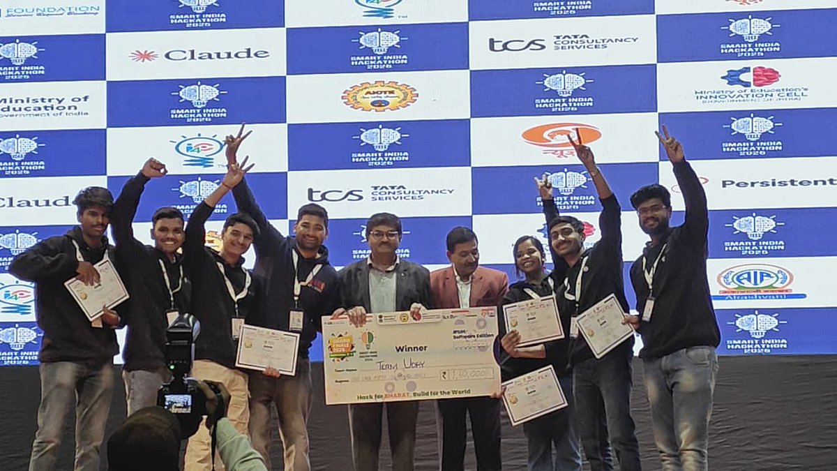 nit_durgapur's tweet photo. SIH 2025 NIT Durgapur Winners #SIH2025 #moeinnovationcell #educationministerofindia #dpradhanbjp #NarendraModi #PMOIndia #AICTE #yogeshbrahmankarsdg https://t.co/S1RxzD9NCK