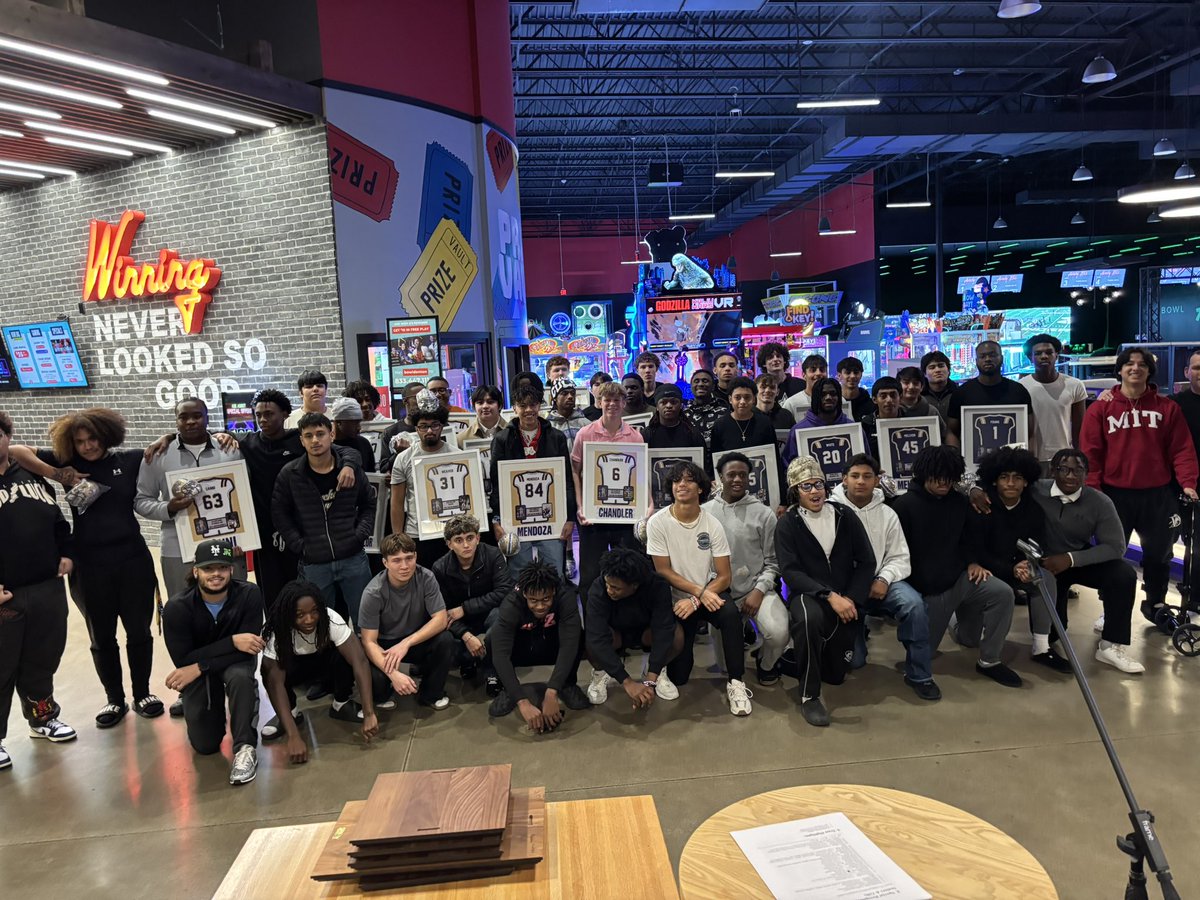 Denton High Broncos Football tweet media