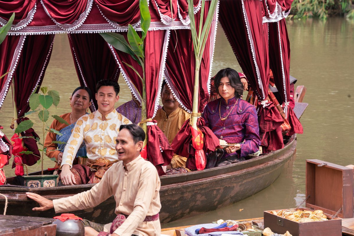 Blackdragon_ent's tweet image. เชิญยลพร้อมกัน เผยภาพครั้งแรกของภาพยนตร์ไทยฟอร์มยักษ์ปี 2569 
“อัศจรรย์วันทอง” 

จารึกประวัติศาสตร์รักครั้งใหม่ไปพร้อมกับ

อิ้งค์ วรันธร 
หมาก ปริญ 
และกลัฟ คณาวุฒิ 

เตรียมชมทีเซอร์อย่างเป็นทางการพร้อมกันทั่วทั้งนคร พรุ่งนี้

#อัศจรรย์วันทอง 
#InkWaruntorn
#mark_prin…