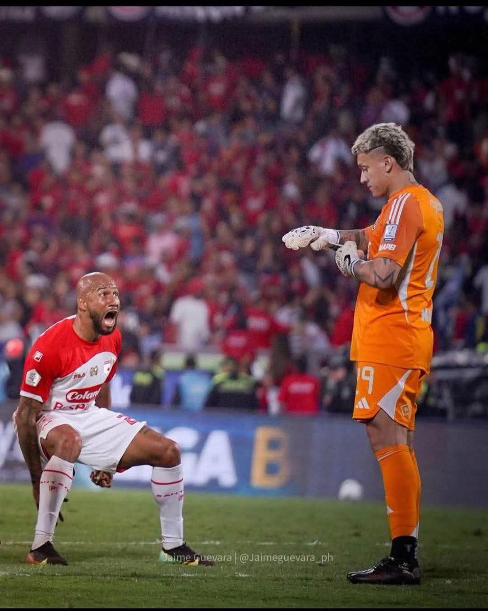 HumoCardenal8's tweet photo. Respeto y agradecimiento siempre para don Edward Manuel López Gómez. 

Gracias por la heróica que metiste en Medellín, por siempre ir al frente a pesar de las críticas y respetar este escudo en cada partido. 

Buen viento y buena mar, calvo hermoso. https://t.co/qKEnuT9uKC