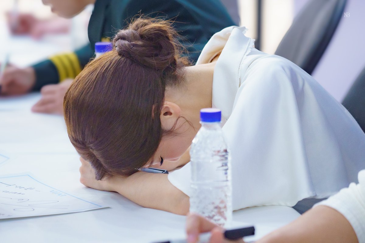 251206 에비타 싸인회

#유리아 배우님

웃다 쓰러지네에🩵