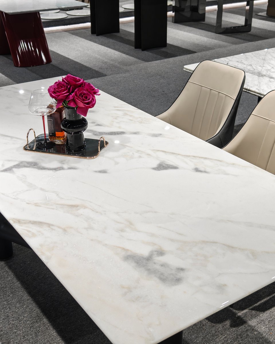 StoneArt_China's tweet photo. GRAND WHITE
In every home, there is a place where memories are made. With GRAND WHITE, that place becomes a work of art—one that doesn’t demand attention, but naturally becomes the center of every meaningful conversation
#StoneArtChina #GrandWhite #madeirus #marble #whitemarble https://t.co/2hG8f4yKr3