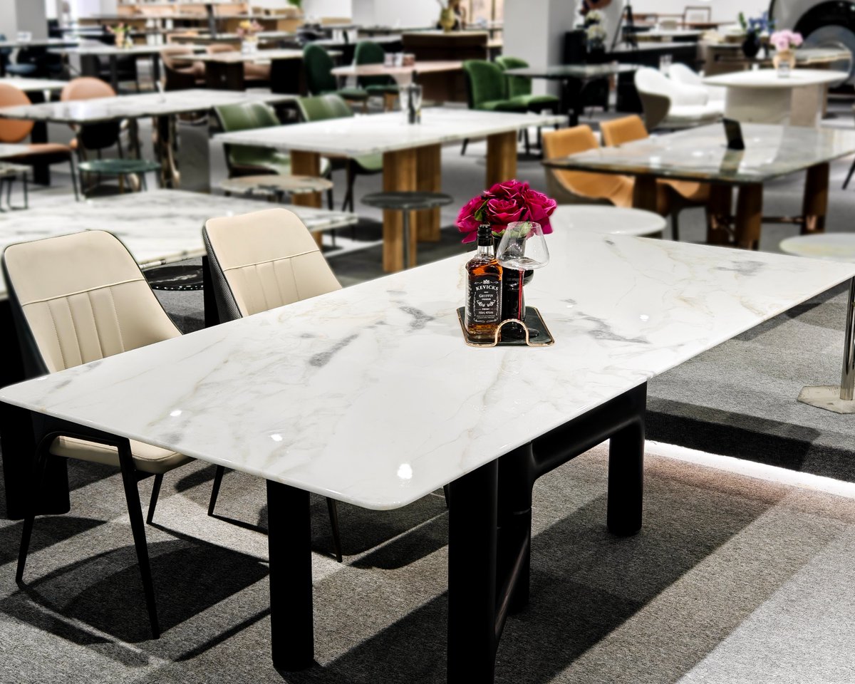 StoneArt_China's tweet photo. GRAND WHITE
In every home, there is a place where memories are made. With GRAND WHITE, that place becomes a work of art—one that doesn’t demand attention, but naturally becomes the center of every meaningful conversation
#StoneArtChina #GrandWhite #madeirus #marble #whitemarble https://t.co/2hG8f4yKr3