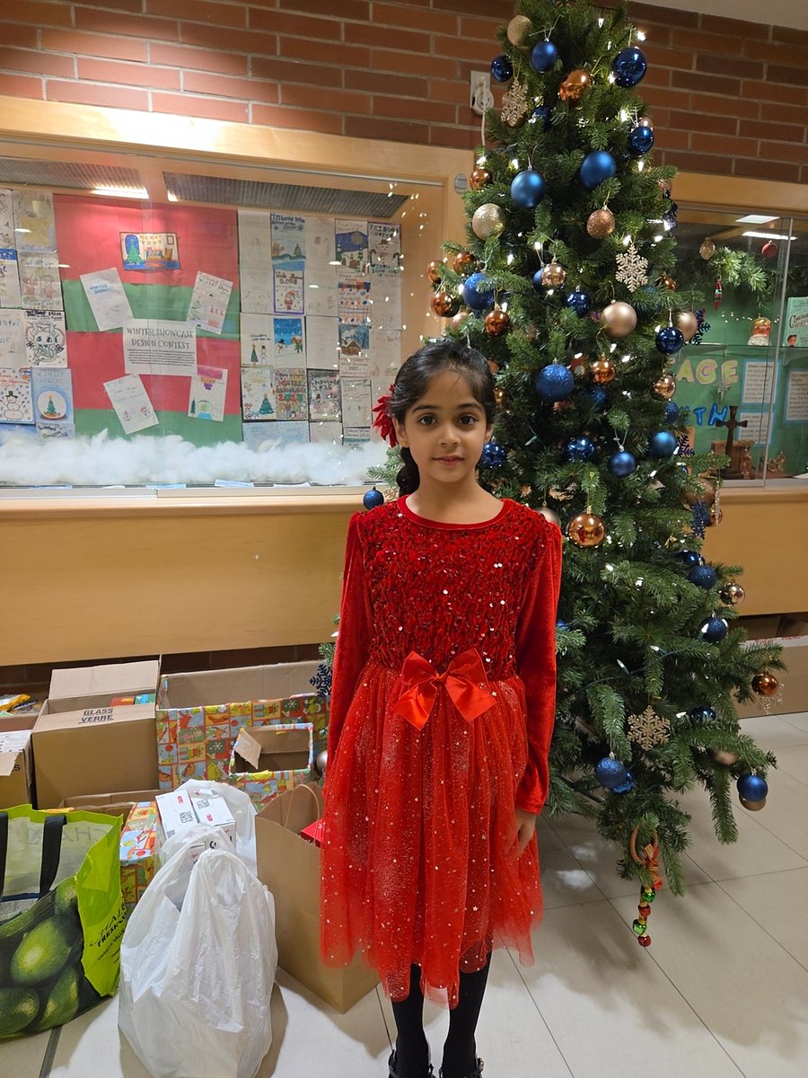 BhatiaInaaya's tweet photo. Snowflakes are winter’s confetti."
#ChristmasSnow #WinterConfetti #MerryChristmas #ChristmasWishes #SparkleAndSnow #peelproud @TribuneDrive https://t.co/DBDu2fYA4B