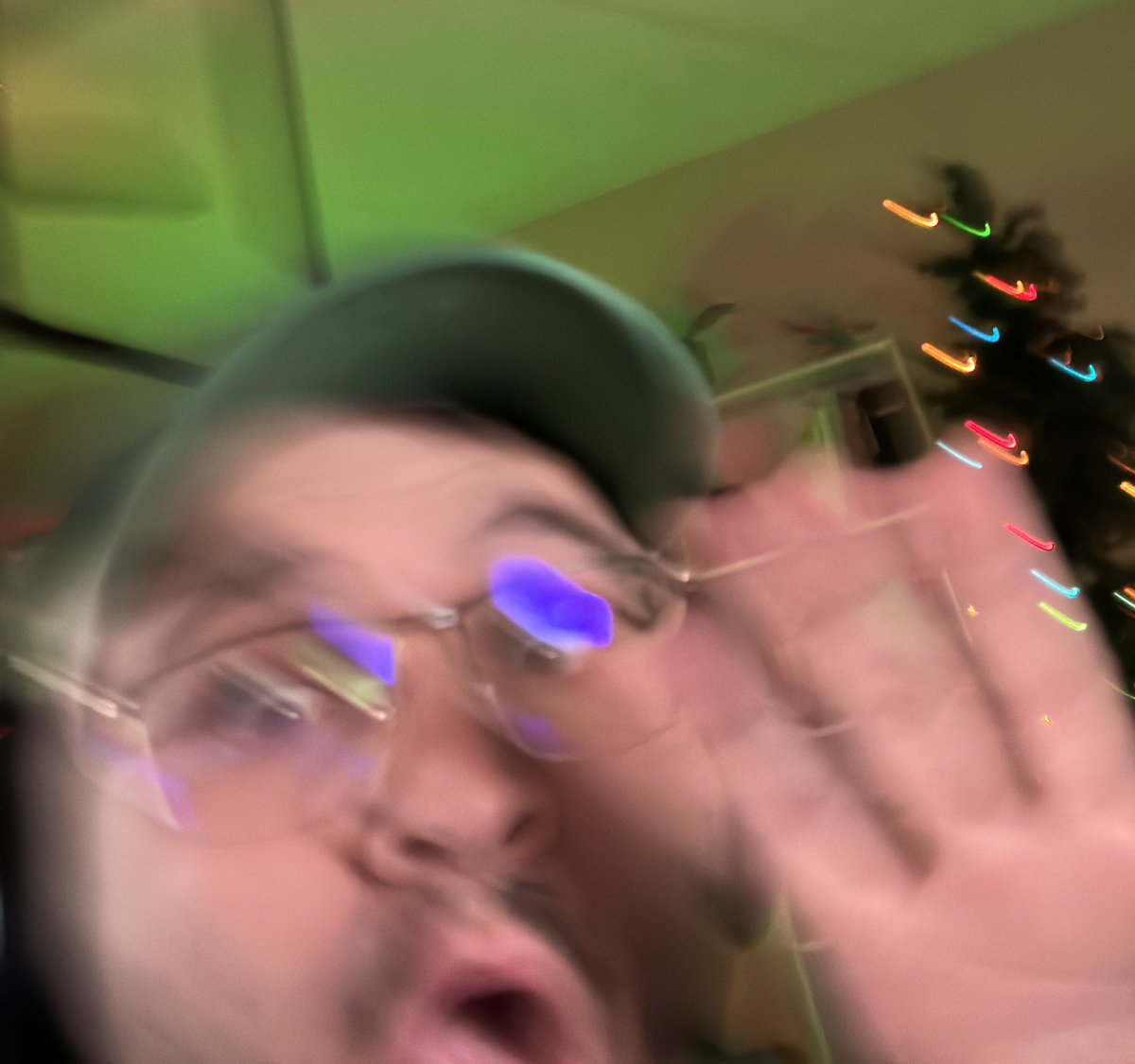 thecastking's tweet photo. GUYS DO NOT GO TO THE FRIGGEN SÉANCE!!! Come to the stream instead as we are live on #streamsmas day 10 with The Séance of Blake Manor (complete with awful Irish accents)

https://t.co/Hmjwa6gD6e https://t.co/kIALbWeUhe