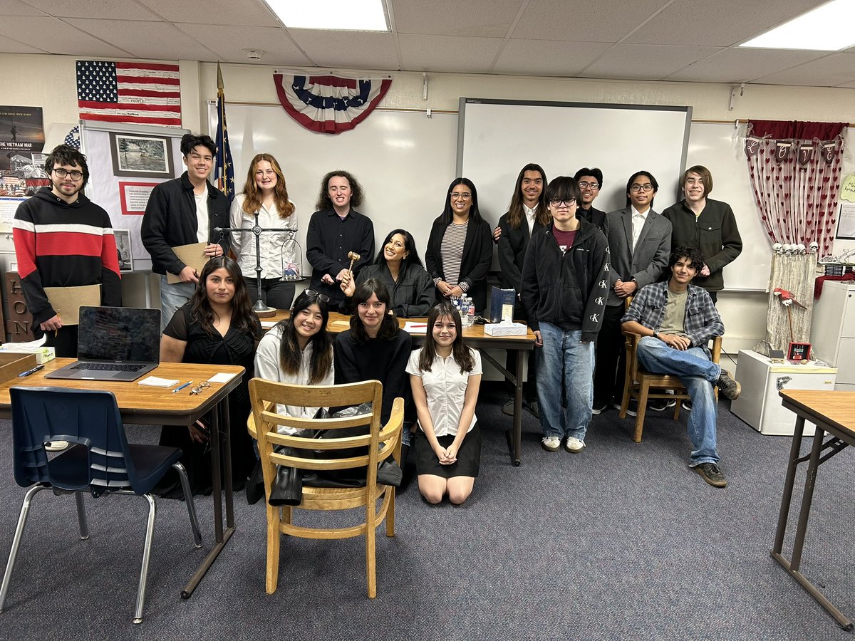 _tinaparmar's tweet photo. Honored to be invited back for the second year to judge the mock trial at Early College High School in Costa Mesa. The students were exceptional their passion, preparation, and confidence truly stood out. Inspiring to see the next generation step into the courtroom. ⚖️✨ https://t.co/6u4yStw9A9
