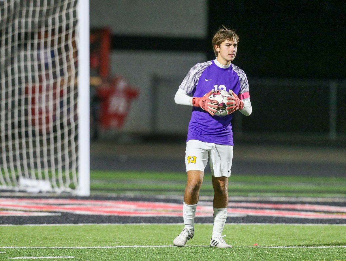 MVI_sports's tweet photo. Introducing this year's
@MVI_sports-@BeeGraphix
Boys Keeper of the Year:
@TJSoccerBooster 
Sam Wessel
@SamWessel13 https://t.co/4mGWuSfx9R
