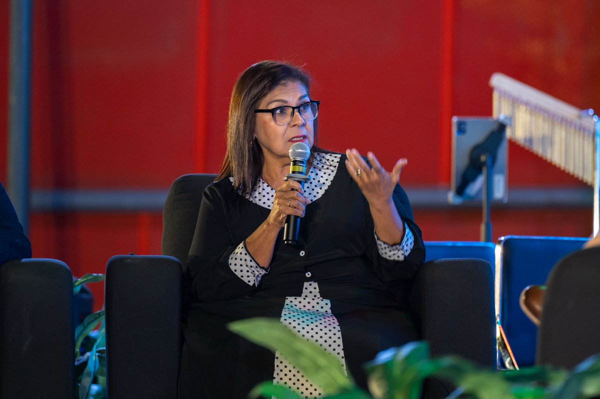 Este artículo visibiliza la enorme carga que recae sobre las mujeres en el trabajo de cuidados no remunerados. Rosa Elena Trujillo explica por qué México necesita un Sistema Nacional de Cuidados que reconozca este trabajo, genere igualdad y permita que niñas, adolescentes y